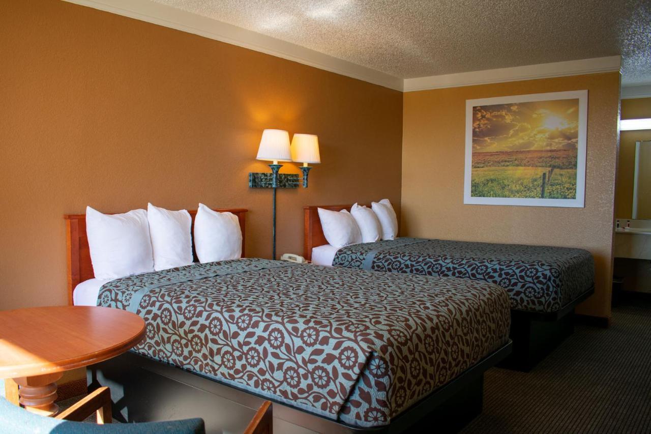 Days Inn By Wyndham Hillsboro Tx Dış mekan fotoğraf