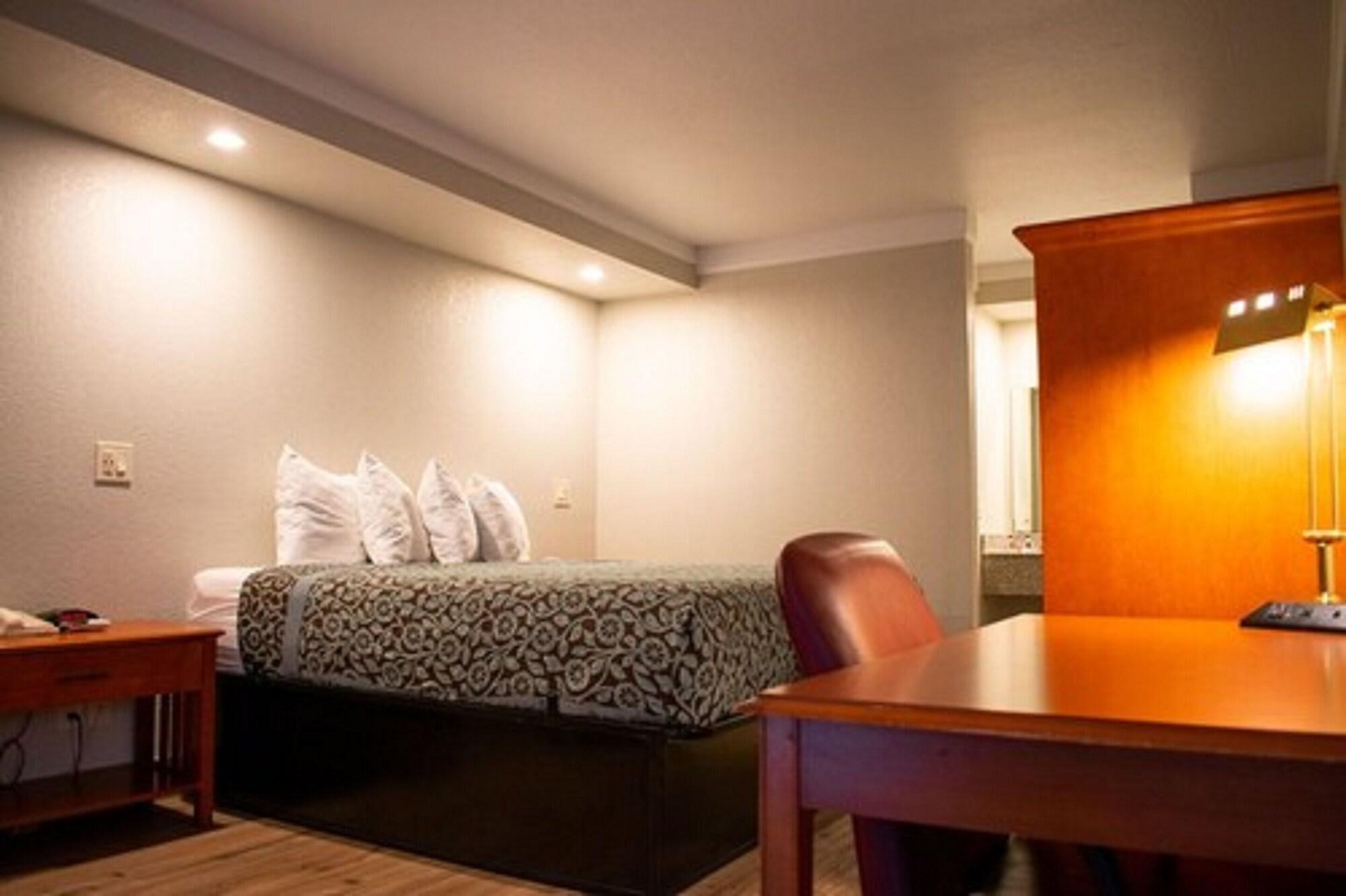 Days Inn By Wyndham Hillsboro Tx Dış mekan fotoğraf