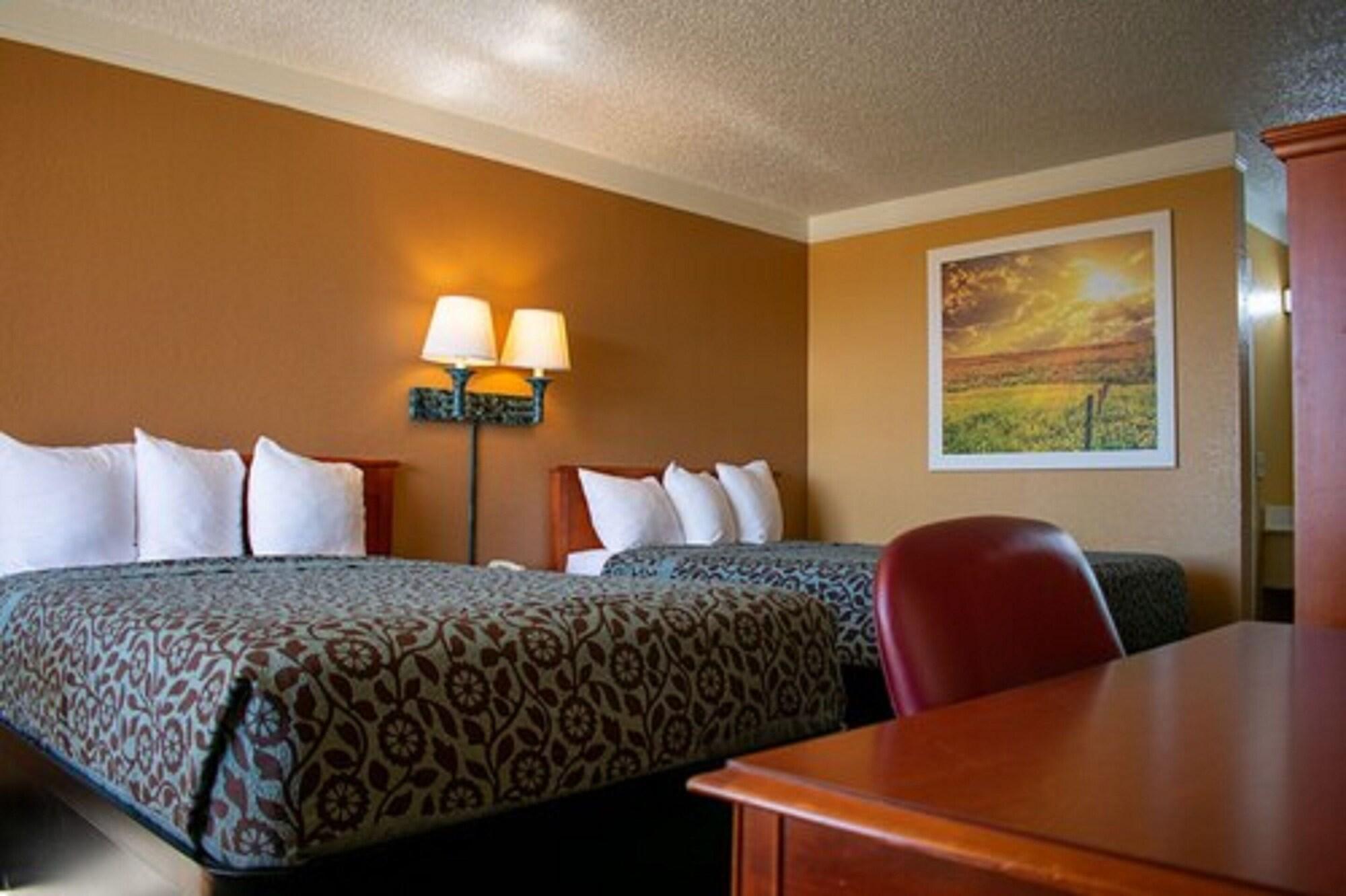Days Inn By Wyndham Hillsboro Tx Dış mekan fotoğraf