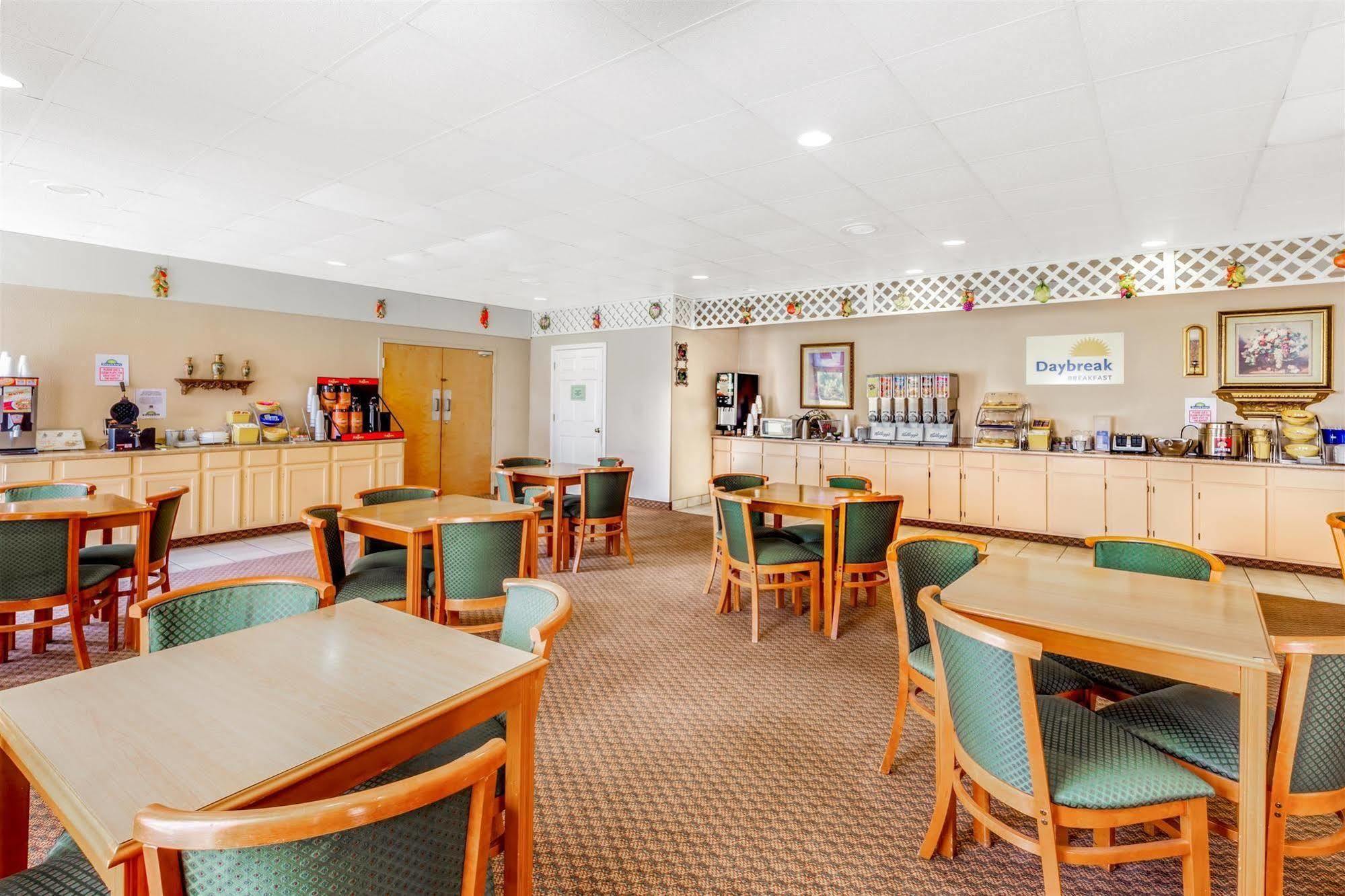 Days Inn By Wyndham Hillsboro Tx Dış mekan fotoğraf